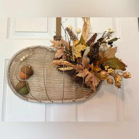 Pumpkin Fall Wreath - Picture 1 of 6